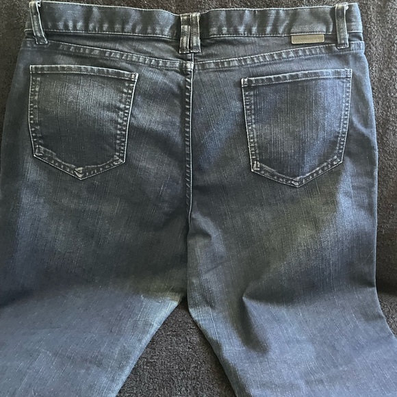 New York & Company Dark Wash Skinny Jeans used - Picture 6 of 7